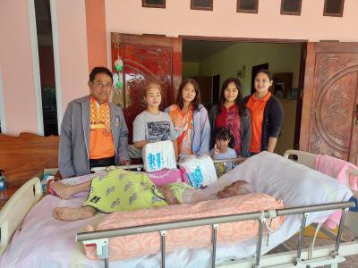 มอบผ้าอ้อมสำเร็จรูปแก่ผู้ป่วยติดเตียง,ผู้สูงอายุในตำบลภูหลวง