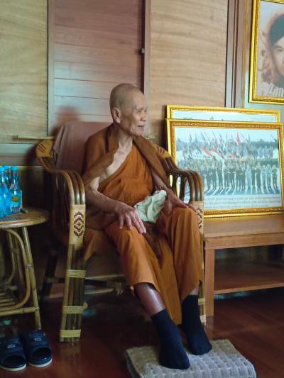 ทอดกฐินช่วยเหลือผู้ประสบเหตุวาตภัย บ้านปอแดง หมู่ 4