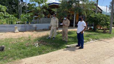 กองช่างลงพื้นที่สำรวจถนน บ้านหนองนกเขียน หมู่ 2