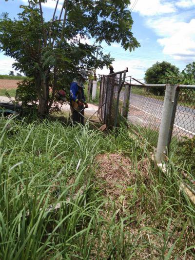 ตัดหญ้า ศพด.รร.หนองนกเขียน