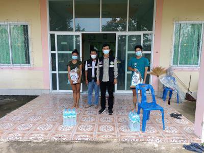 มอบถุงยังชีพและตรวจเยี่ยมผู้ฉีดวัคซีนฯ