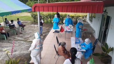 อบต.ภูหลวงร่วมสนับสนุนตรวจคัดกรองกลุ่มเสี่ยงฯ