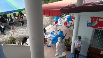 อบต.ภูหลวงร่วมสนับสนุนตรวจคัดกรองกลุ่มเสี่ยงฯ