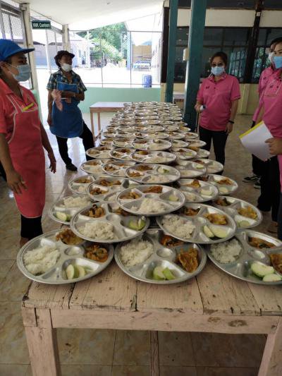 ตรวจติดตามการดำเนินงานโครงการอาหารกลางวันฯ