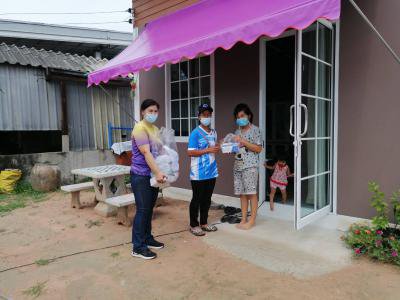 เดินรณรงค์แนะนำการรับวัคซีนป้องกันโรคโควิด-19ฯ