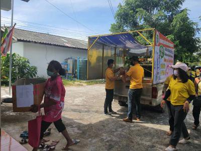 เดินรณรงค์แนะนำการรับวัคซีนป้องกันโรคโควิด-19ฯ