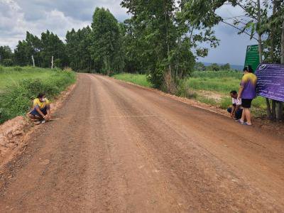 ตรวจรับจ้างก่อสร้างถนนหินคลุก (ซอยหนองนกทา) หมู่ 10