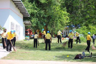 ร่วมกิจกรรมทำความสะอาดโรงเรียนบ้านหลุมเงิน