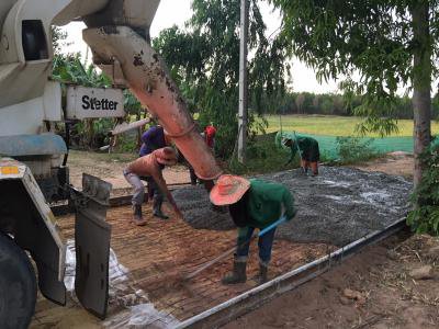 กองช่างควบคุมงานก่อสร้างโครงการฯ