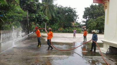 งานป้องกันฯ บริการล้างรั้ววันหลุมเงิน หมู่ 5