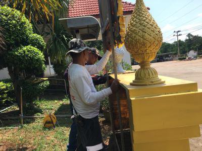 กองช่าง ติดตั้งฐานพระบรมรูปรัชการที่ 10