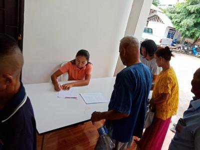 โครงการส่งเสริมและสนับสนุนการขับเคลื่อนหมู่บ้านตามหลักเศรษฐกิจพอเพียงฯ