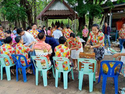 ทำบุญเลี้ยงศาลตา-ยาย
