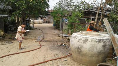 งานป้องกันฯ ออกส่งน้ำให้แก่ประชาชน