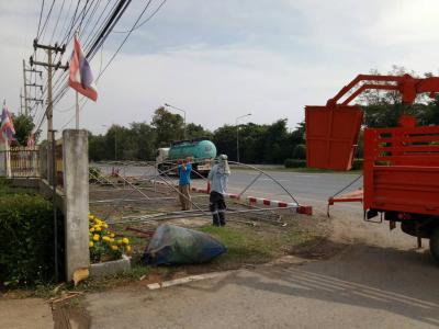 กางเต็นท์จุดบริการประชาชน