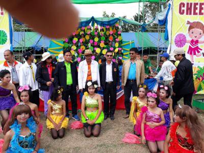 ร่วมพิธีเปิดการแข่งขันกีฬา-กรีฑานักเรียน