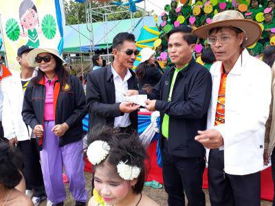 ร่วมพิธีเปิดการแข่งขันกีฬา-กรีฑานักเรียน