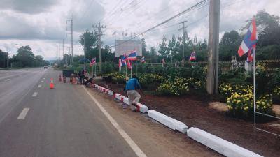 ปรับแต่งภูมิทัศน์หน้าที่ทำการ อบต.
