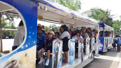 โครงการเรียนรู้นอกสถานที่ฯ ศพด.สังกัด อบต.ภูหลวง ปี 2560