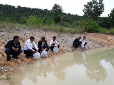 ปล่อยปลาสระน้ำสาธารณะพื้นที่ อบต.ภูหลวง