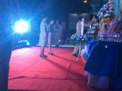 ร่วมพิธีลงนามถวายพระพร,จุดเทียนชัย เนื่องในวันแม่แห่งชาติ ประจำปี 2560