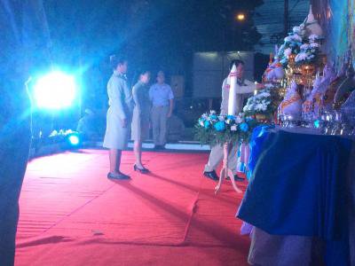 ร่วมพิธีลงนามถวายพระพร,จุดเทียนชัย เนื่องในวันแม่แห่งชาติ ประจำปี 2560