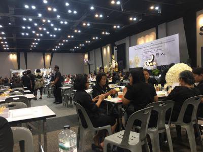 ร่วมเป็นจิตอาสาทำดอกไม้จันทน์ฯ