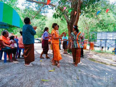 กิจกรรมประเพณีสงกรานต์ ประจำปี 2560