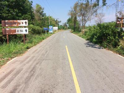 กองช่างออกสำรวจข้อมูลถนนในตำบลภูหลวง