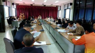 ประชุมประจำเดือนพนักงาน,พนักงานจ้าง อบต.ภูหลวง