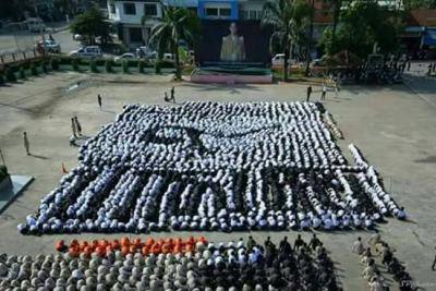 ร่วมกิจกรรม "ชาวปักธงชัย ร้อยดวงใจ ถวายความอาลัยในหลวง"