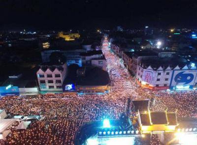 ร่วมงาน "ชาวโคราช ร้อยดวงใจ อาลัยในหลวง"