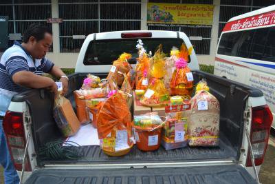 อบต.ภูหลวงจัดกิจกรรมแห่เทียน ประจำปี 2558