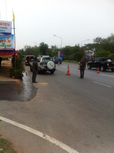 อบต.ภูหลวงตั้งจุดบริการประชาชนในช่วงเทศกาลสงกรานต์