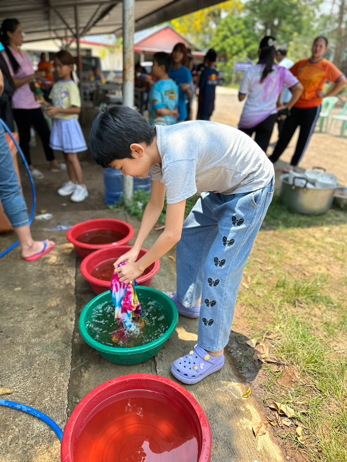 โครงการฝึกอบรมส่งเสริมอาชีพระยะสั้นตำบลภูหลวง ประจำปี 2567 กิจกรรม : เรียนรู้กระบวนการจัดกิจกรรมการทำเสื้อมัดย้อมสำหรับเด็กและเยาวชนตำบลภูหลวง