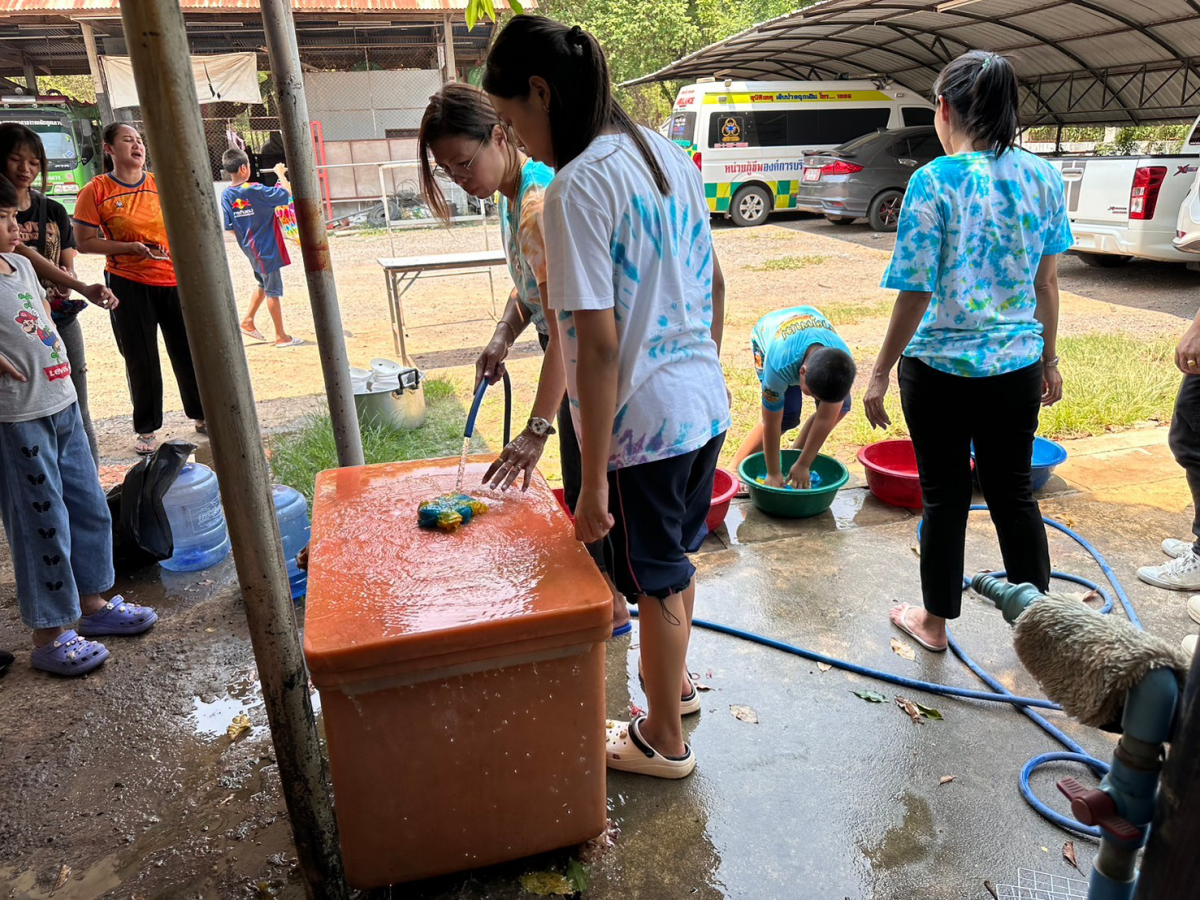 โครงการฝึกอบรมส่งเสริมอาชีพระยะสั้นตำบลภูหลวง ประจำปี 2567 กิจกรรม : เรียนรู้กระบวนการจัดกิจกรรมการทำเสื้อมัดย้อมสำหรับเด็กและเยาวชนตำบลภูหลวง