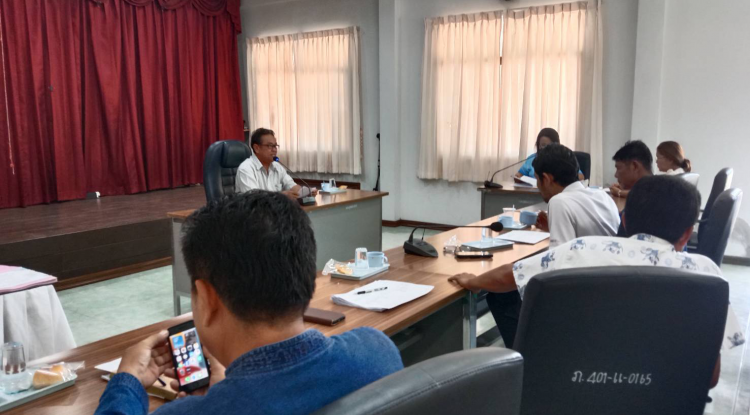 ประชุมคณะกรรมการพัฒนาองค์การบริหารส่วนตำบลภูหลวง (พิจารณาร่างแผนพัฒนาฯ)