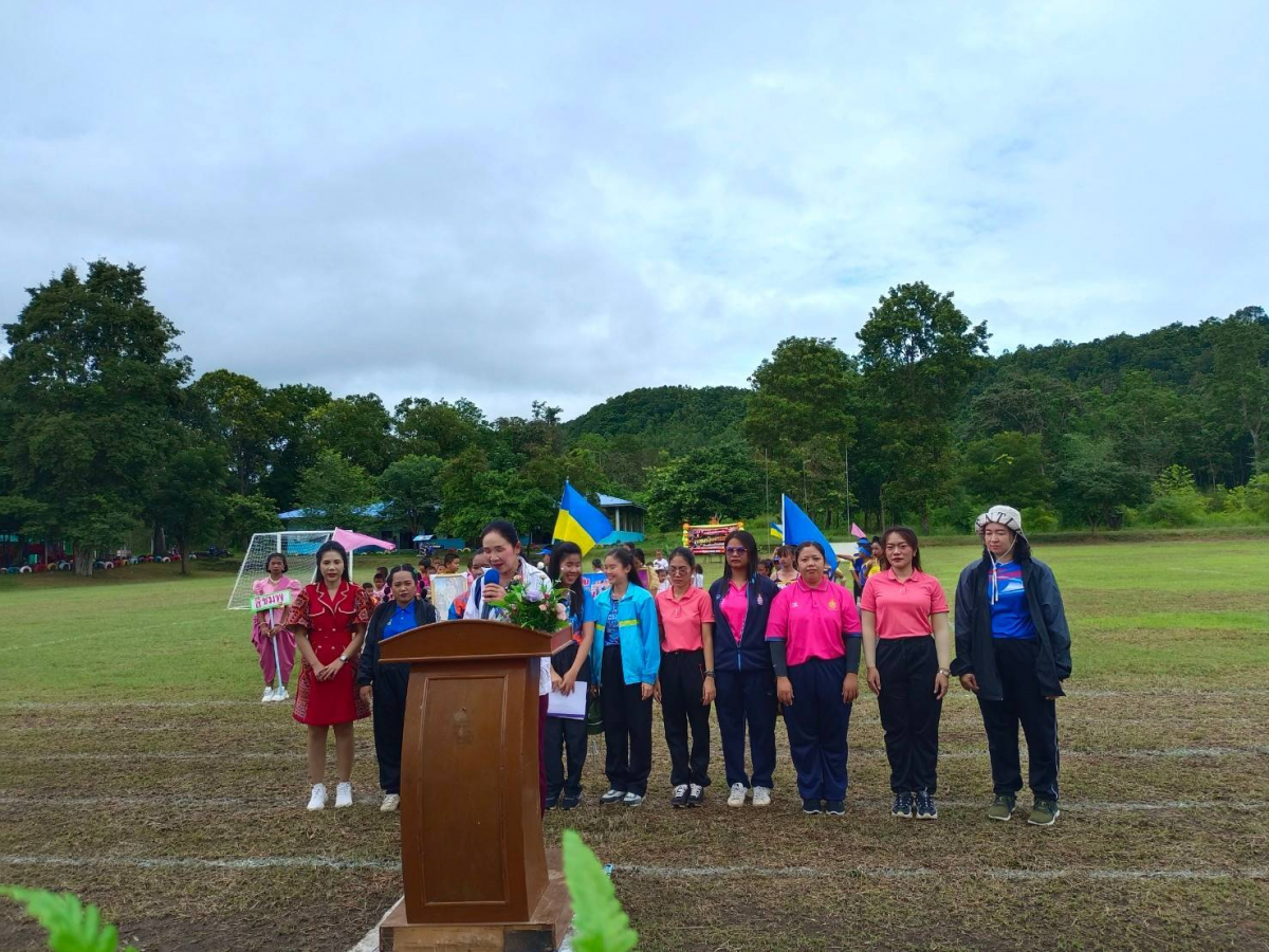 โครงการแข่งขันกีฬาศูนย์พัฒนาเด็กเล็ก อบต.ภูหลวง (บ้านหลุมเงิน) ร่วมกับโรงเรียนบ้านหลุมเงิน