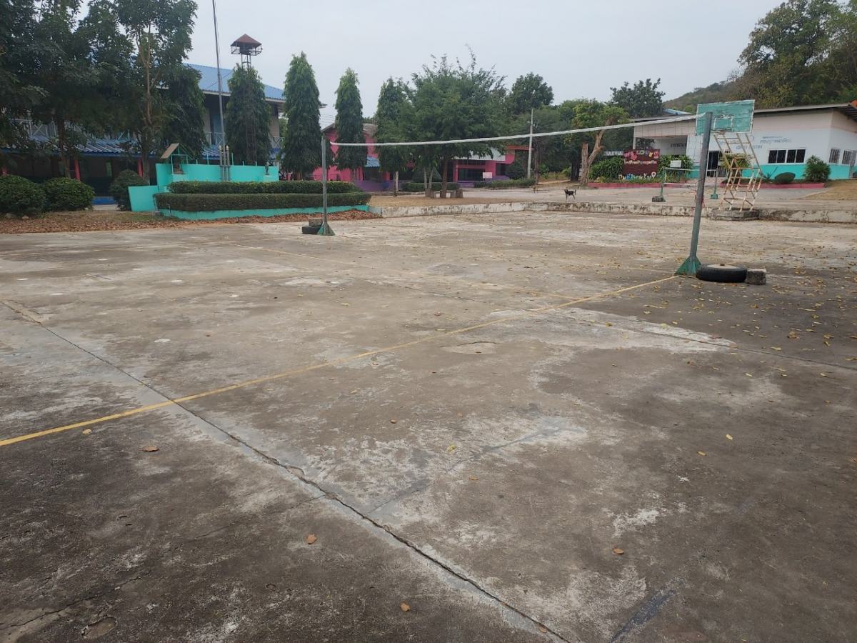 สนามกีฬาที่ประชาชนใช้ในการแข่งขันกีฬาและการออกกำลังกายภายในตำบลภูหลวง