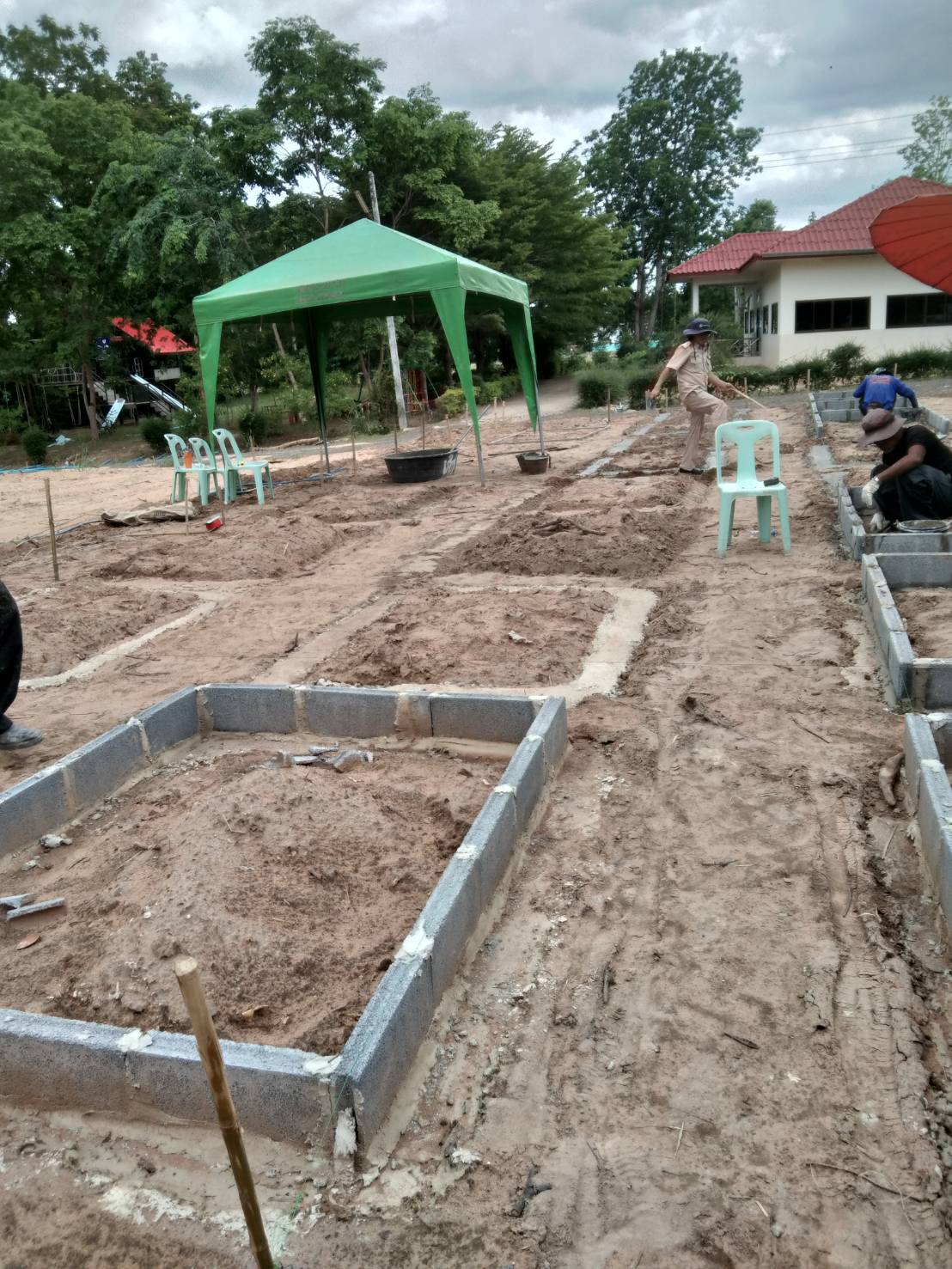 ดำเนินการโครงการ 1 อปท. 1 สวนสมุนไพร