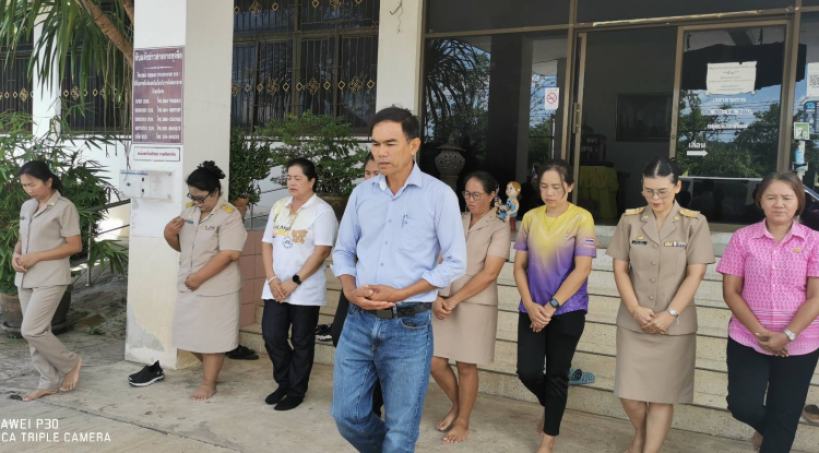 กิจกรรมการเดินจงกรมพัฒนาจิตใจของพนักงานลูกจ้าง อบต.ภูหลวง