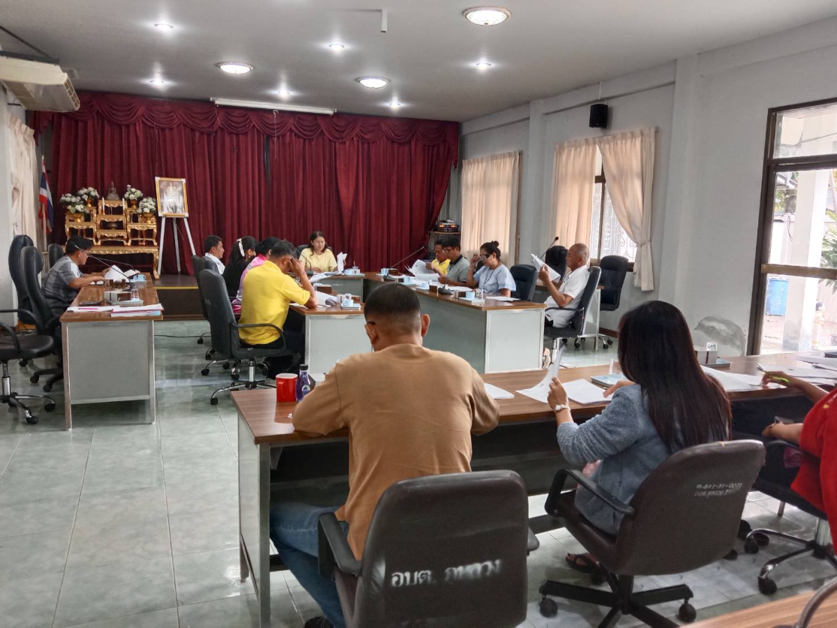 ประชุมคณะกรรมการสนับสนนุการจัดทำแผนพัฒนาองค์การบริหารส่วนตำบลภูหลวง