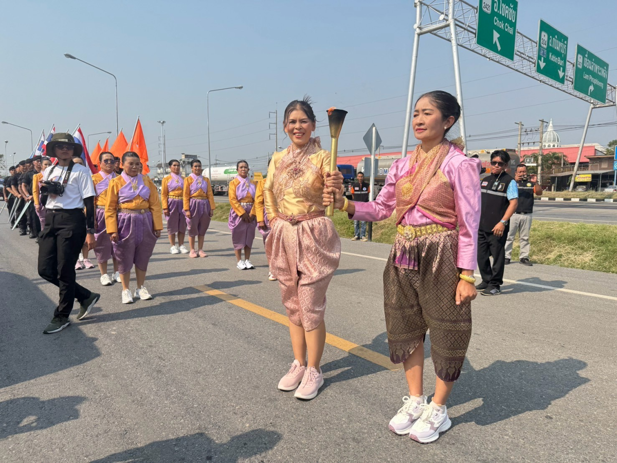 พิธีรับมอบคบไฟและวิ่งคบไฟ เพื่อนำไปประกอบในพิธีเปิดงานฉลองวันแห่งชัยชนะของท้าวสุรนารี ประจำปี 2568