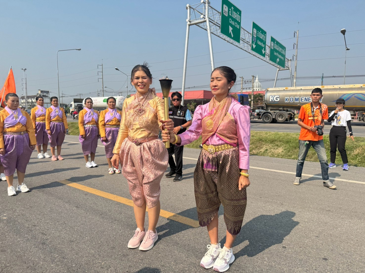 พิธีรับมอบคบไฟและวิ่งคบไฟ เพื่อนำไปประกอบในพิธีเปิดงานฉลองวันแห่งชัยชนะของท้าวสุรนารี ประจำปี 2568