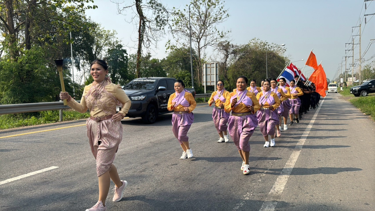 พิธีรับมอบคบไฟและวิ่งคบไฟ เพื่อนำไปประกอบในพิธีเปิดงานฉลองวันแห่งชัยชนะของท้าวสุรนารี ประจำปี 2568