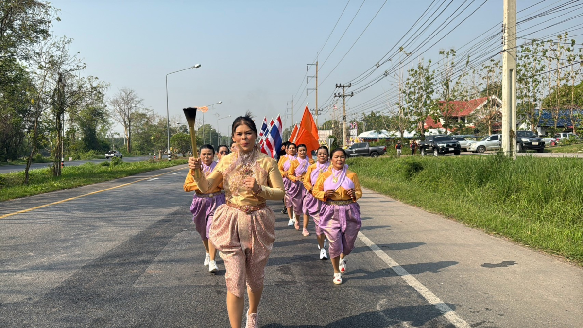 พิธีรับมอบคบไฟและวิ่งคบไฟ เพื่อนำไปประกอบในพิธีเปิดงานฉลองวันแห่งชัยชนะของท้าวสุรนารี ประจำปี 2568
