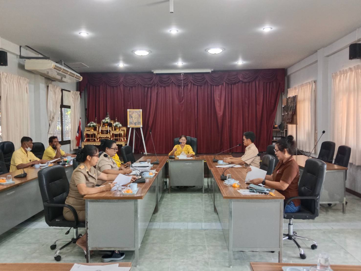 ประชุมคณะกรรมการสนับสนุนการจัดทำแผนฯ (พิจารณายกร่างแผนพัฒนา ครั้งที่ 1/2568 รอบผ่านประชุมประชาคมระดับตำบล)