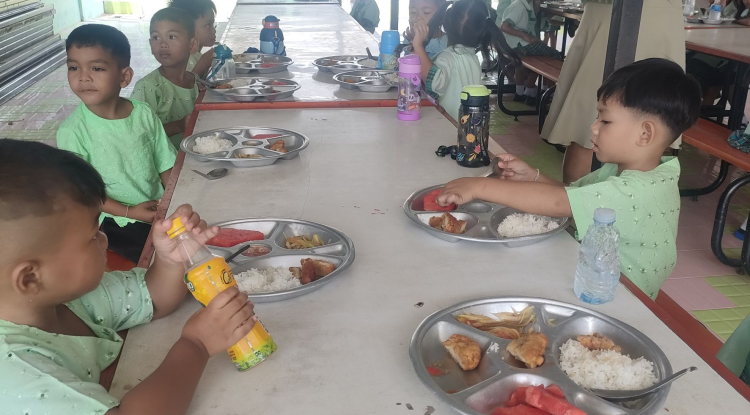 ตรวจสอบคุณภาพอาหารกลางวันโรงเรียนหนองนกเขียน,ศพด.โรงเรียนบ้านหนองนกเขียน (ไตรมาส 3)