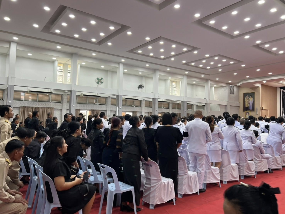 ร่วมพิธีบำเพ็ญกุศลสัตตมวาร ๗ วัน เพื่ออุทิศถวายเป็นพระราชกุศลแด่ สมเด็จพระนางเจ้าสิริกิติ์ พระบรมราชินีนาถ พระบรมราชชนนีพันปีหลวง