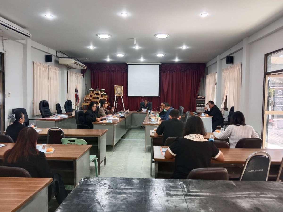 ประชุมคณะกรรมการติดตามและประเมินผลแผนฯ